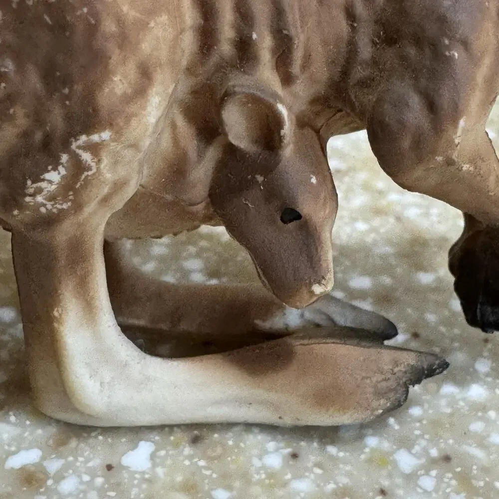 Outback Steakhouse The Kangaroo Krush Drink Cup Clinger Figurine Baby Joey Toy